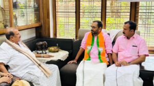 pc george and shone george with former bjp kerala president k surendran
