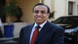 b ravi pillai