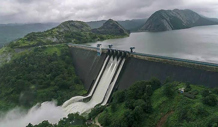 അഞ്ച് സീറ്റുകൾ ജയിച്ചിട്ടും ഇടുക്കിക്ക് മന്ത്രിസ്ഥാനം ഇല്ല; ഹൈറേഞ്ചിൽ നിരാശ img 20260523 wa0030(1)