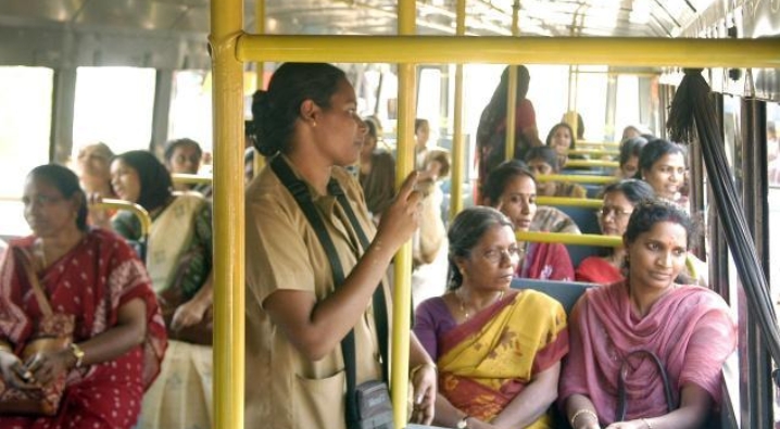 സ്ത്രീകൾക്ക് സൗജന്യ ബസ് യാത്ര, വയോജന ക്ഷേമ വകുപ്പ്, ASHA പ്രവർത്തകർക്ക് ശമ്പളവർധന; തിരഞ്ഞെടുപ്പ് വാഗ്ദാനങ്ങൾ നടപ്പാക്കാൻ സതീശൻ സർക്കാരിന്റെ അതിവേഗ നീക്കം screenshot 2026 05 18 17 29 28 55 96b26121e545231a3c569311a54cda96