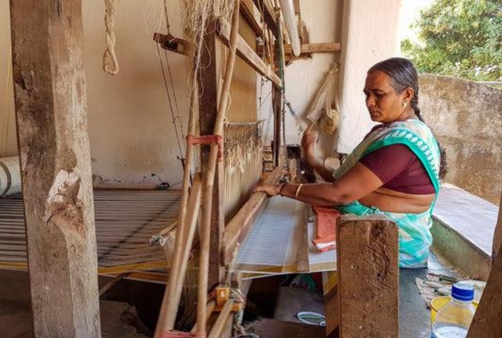 ‘ബ്രാൻഡ് കേരളം’ കൈത്തറി മേഖലയ്ക്ക് പ്രതീക്ഷ; ബജറ്റിലെ ശ്രദ്ധേയ പ്രഖ്യാപനമായി പദ്ധതി img 20260620 wa0082