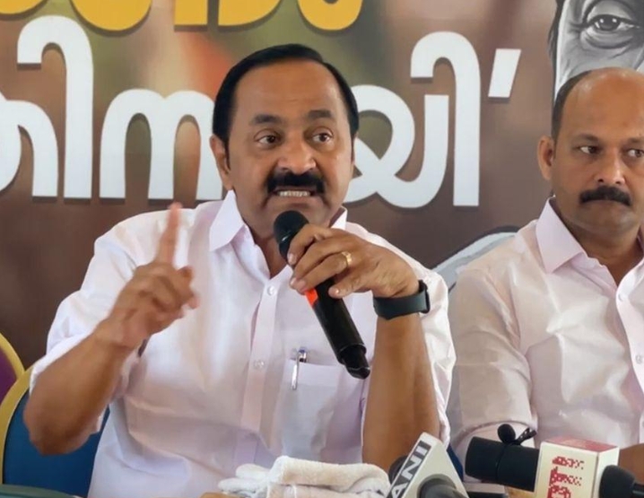 പി.എം-ശ്രീ പദ്ധതി തുടരും; പാഠ്യപദ്ധതിയിൽ കേന്ദ്ര ഇടപെടൽ അനുവദിക്കില്ലെന്ന് മുഖ്യമന്ത്രി വി.ഡി. സതീശൻ Kerala News Media Image