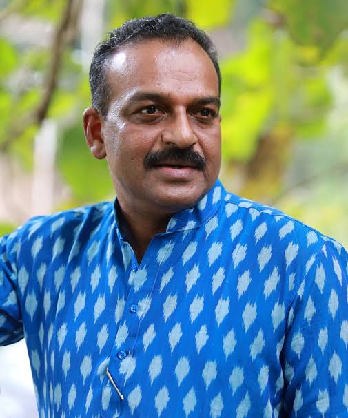 കണ്ടൽക്കാടുകളുടെ കാവൽക്കാരൻ: പ്രമോദ് ജി. കൃഷ്ണന്റെ സംരക്ഷണ ദൗത്യം