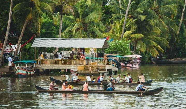 കേരളത്തിന്റെ കായൽപ്പുറങ്ങളിലെ ഓണം
